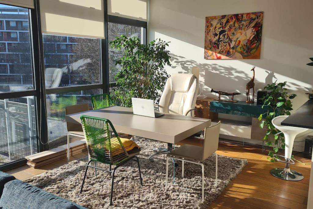 伦敦Luxurious Flat Sunny, Quiet, Design, Lift, Balcony公寓 外观 照片