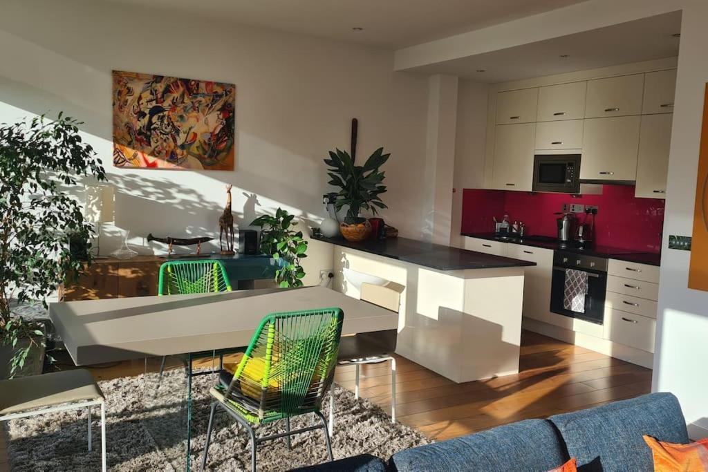 伦敦Luxurious Flat Sunny, Quiet, Design, Lift, Balcony公寓 外观 照片